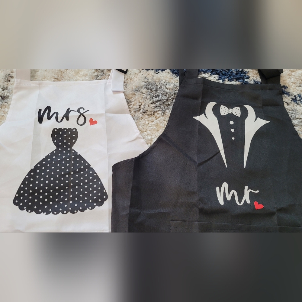 Mr & Mrs Apron Set Black & White
